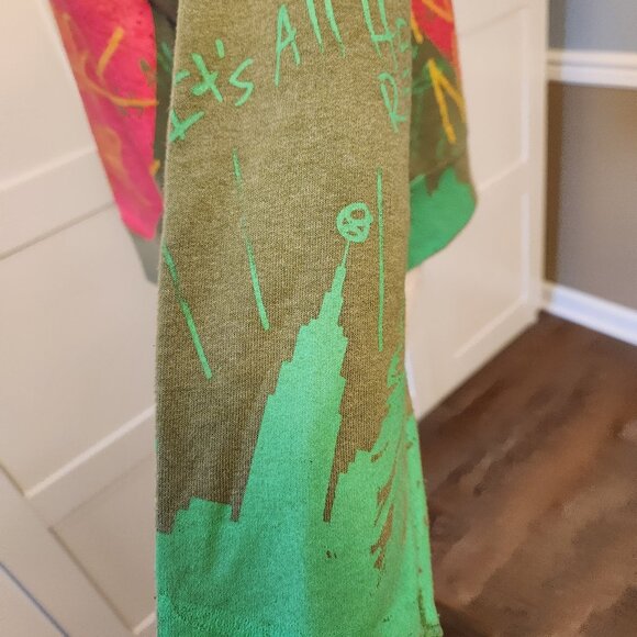 Snow Milk "New York" Graffiti Art Statement Sweatshirt - Picture 2 of 6